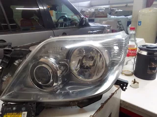 0640591864 Toyota Landcruiser Prado vx 150 ...2012 . headlights complete box.