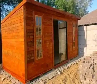 Q Q 4 x 4 Timber woodon house