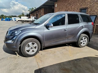 2018 Mahindra XUV500 SUV