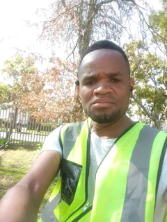 Experienced in gardening, housekeeping, cleaning, dog care, pool cleaning 