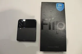 New Year Promotion  !!!! Christmas Specials Demo Samsung Z Flip 4 256gb  5g