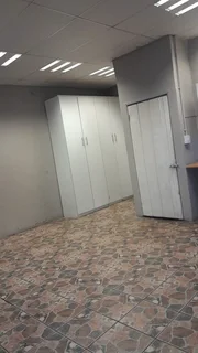  Spacious Bachelor Apartment To Let – Sunnyridge, Germiston A neat and well-maintained bachelor un