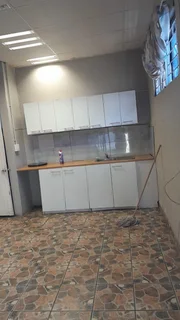  Spacious Bachelor Apartment To Let – Sunnyridge, Germiston A neat and well-maintained bachelor un