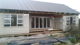 ALUMINIUM FOLDING DOORS ON SPECIAL