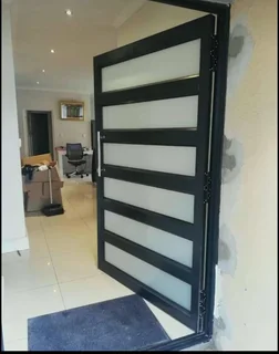 ALUMINIUM WINDOWS AND DOORS ON SPECIAL