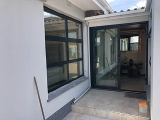 ALUMINIUM WINDOWS AND DOORS ON SPECIAL !!
