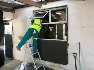 ALUMINIUM WINDOWS AND DOORS ON SPECIAL !!