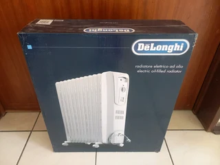 Delonghi 12 Fin Electric Oil-Filled Heater