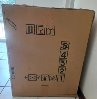 ElBA 9CX827 N 90CM CLASSIC COOKER 5 GAS/ELECTRIC STOVE (Brand-new in the box)