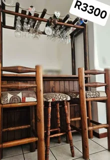 Antique wooden bar with 6 stools