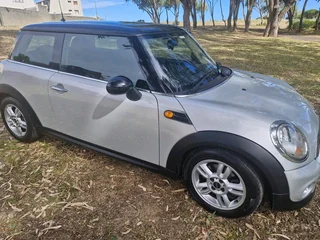 2011 Mini Cooper Auto