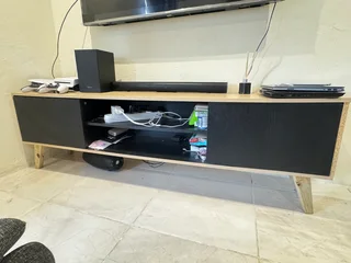 Entertainment unit