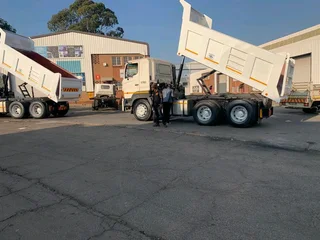 We are specialized in different types of hydraulic PTO and pumps call 0815621657