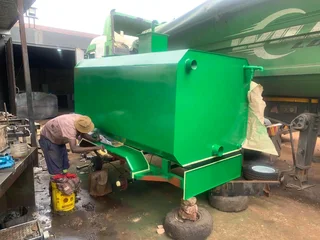 We manufacture brand new honey suckers and we install full hydraulic system on them call 0815621657