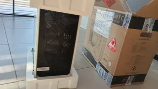 Gaming PC Case - Fractal Design Meshify C