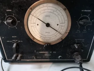Antique signal /frequency generator Generator EP 204