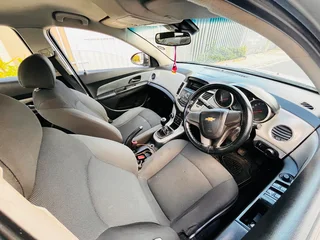 2012 Chevrolet Cruze Sedan