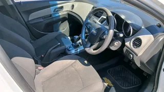 2016 Chev Cruze 1.6L Sedan Manual