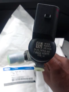 New ford ranger oem diesel injectors...fits t6 and t7 ranger...2.2tdci