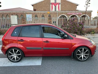 Ford fiesta 1.4i 2007 model,in excellent driving condition