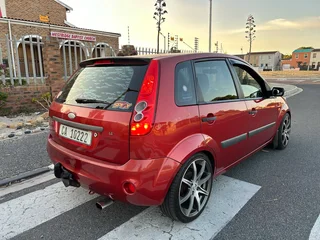 Ford fiesta 1.4i 2007 model,in excellent driving condition