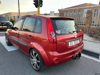 Ford fiesta 1.4i 2007 model,in excellent driving condition