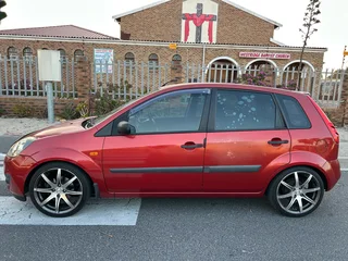 Ford fiesta 1.4i 2007 model,in excellent driving condition
