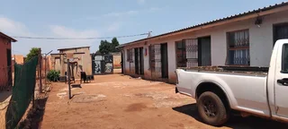 8 rooms for sale in Soshanguve South ext 7 with title deeds.