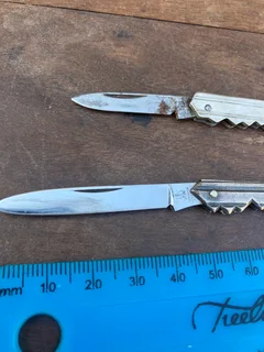 2 Keys Knife Vintage