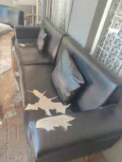 Lounge - Ad posted by Juan Daly