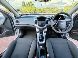 2012 Chevrolet Cruze 1.6i Ecotec. Manual in Excellent Condition.