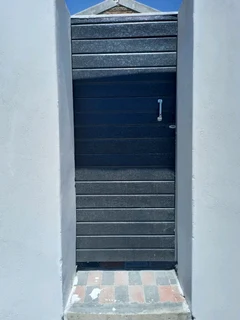 GARAGE DOORS INSTALLATIONS AND AUTOMATIONS