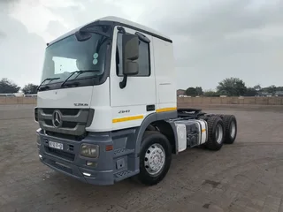 2019 Actros 2641 6x4 Truck tractor