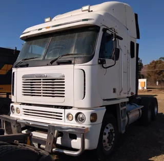 2001 Freightliner C515 6X4