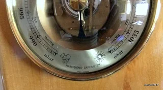 Barometer and Clock in Solid Brass on Wood board Ø 175mm H16mm Overall L 49 x W 24.5 x H 5.2cm kg 3.