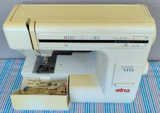 ELNA JUNIOR CLUB Sewing machine In excellent condition as New