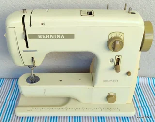 BERNINA 707 MINIMATIC Sewing machine excellent condition made in Switzerland