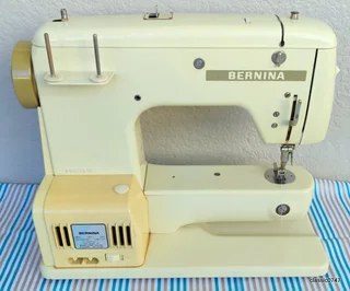 BERNINA 707 MINIMATIC Sewing machine excellent condition made in Switzerland