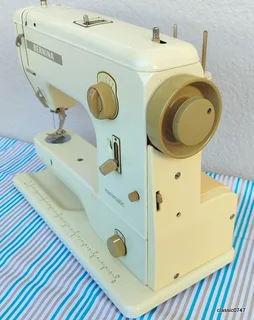 BERNINA 707 MINIMATIC Sewing machine excellent condition made in Switzerland