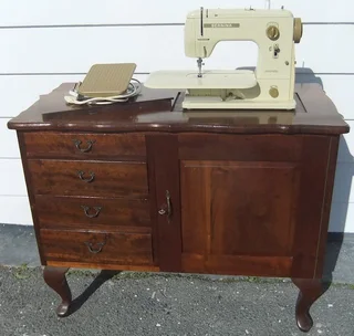 Bernina 707 Minimatic Sewing Machine Excellent Condition Made In Switzerland With Solid Wood Cabinet
