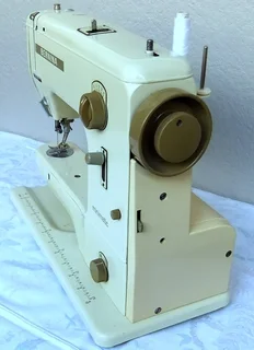 BERNINA 707 MINIMATIC Sewing machine excellent condition made in Switzerland with solid wood cabinet
