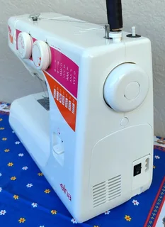 ELNA Sew Fun 1000 Sewing machine in excellent condition as NEW