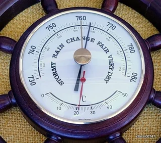 Stirring wheel Barometer, Thermometer in Brass Ø135 cm overall size Ø 42.5 cm