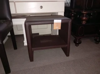 Modern   Pedestal Pu Brown D