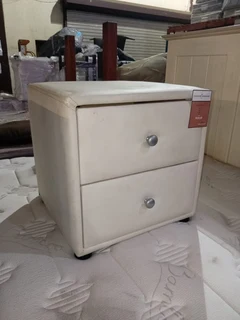 Amelia   Pedestal 2 Drw B/pu White Or Black