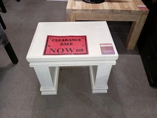 Grand   Dresser Chair French White