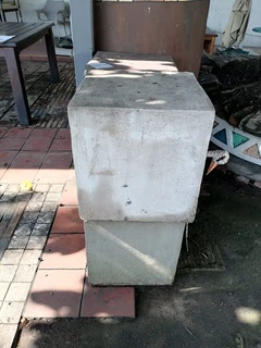 Concrete   Sq Side Table-chair