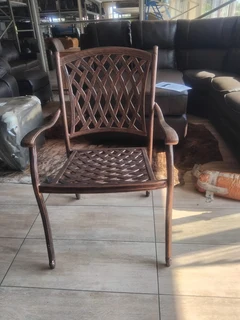 Tuscan   Tube Chair 600 Bronze On Bl