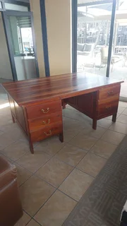 Exec Desk 1800 - Rhodesian Teak