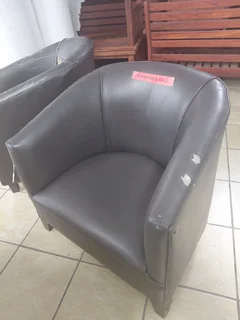 CLASSIC   TUB CHAIR B/PU BROWN